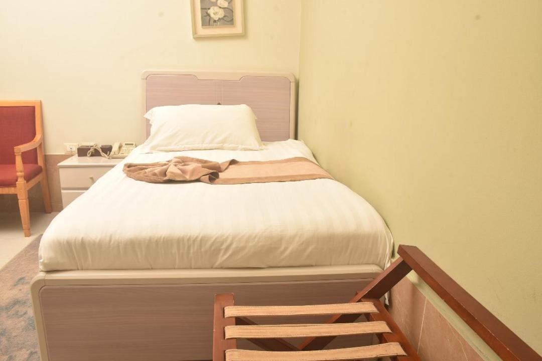 Crown Hotel Djouba Extérieur photo